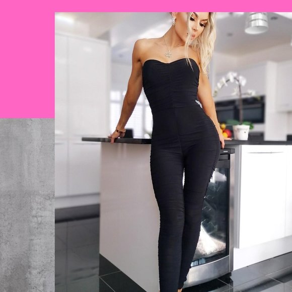 Pants - SALE🎉Black Bandeau Ruched Jumpsuit
